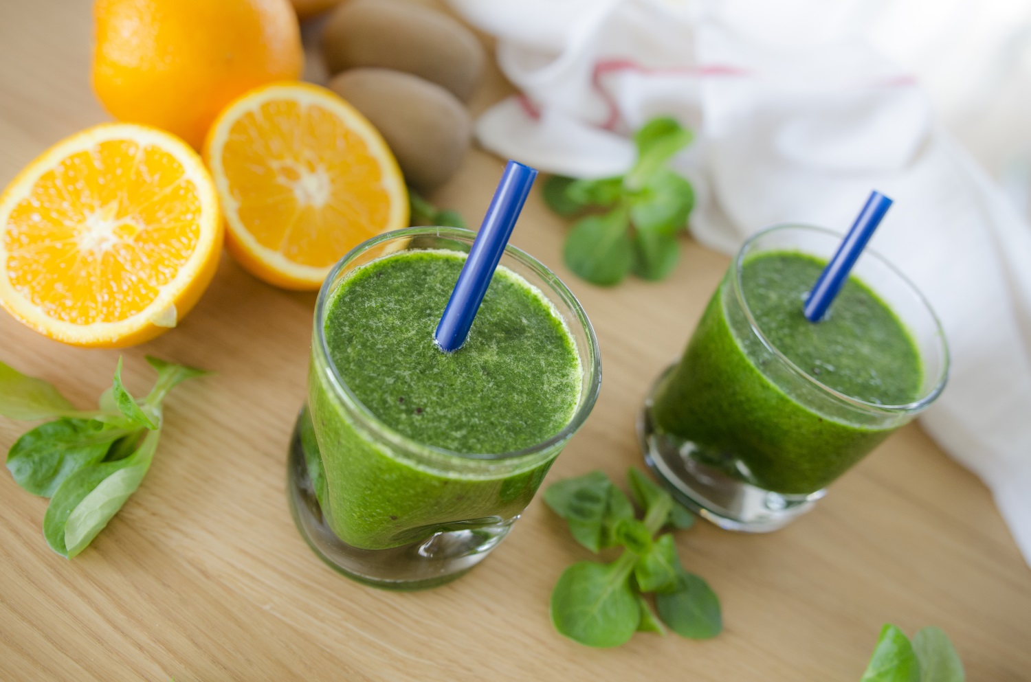 green smoothie pineapple spinach mango